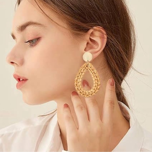 Rattan Teardrop Ethnic Earrings - Picture 3 of 10